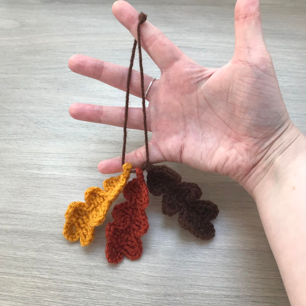 Crochet 3 Oak Leaves Hanging Decoration