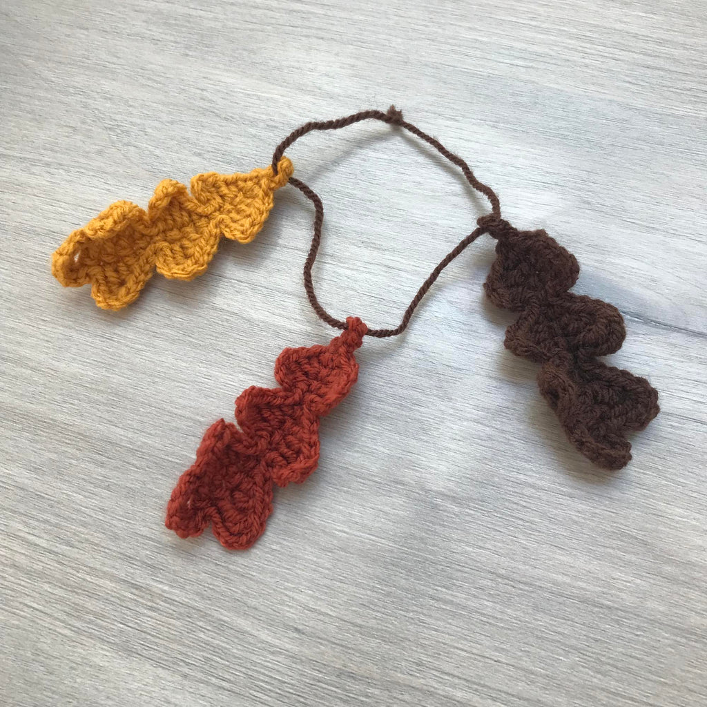 Crochet 3 Oak Leaves Hanging Decoration