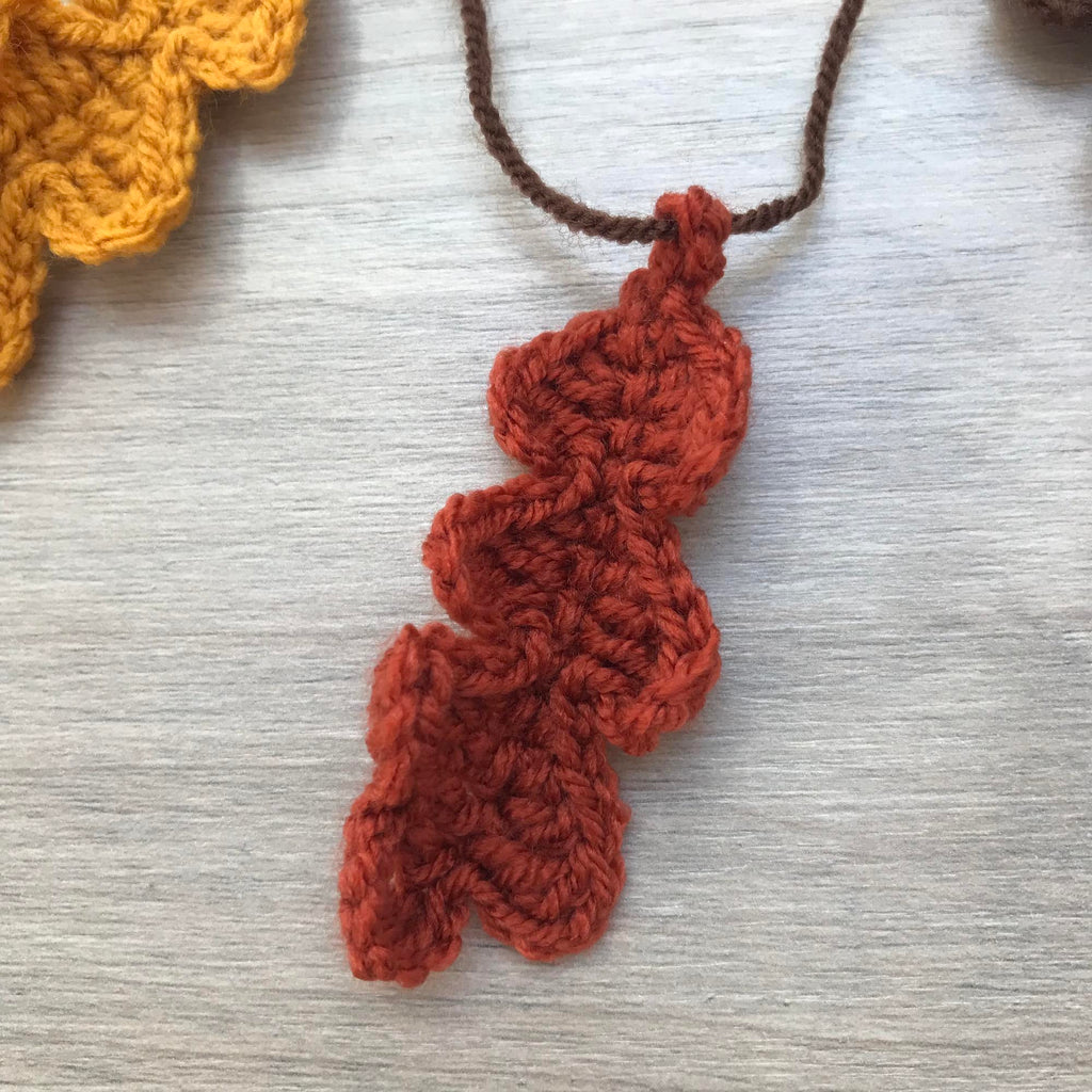 Crochet 3 Oak Leaves Hanging Decoration