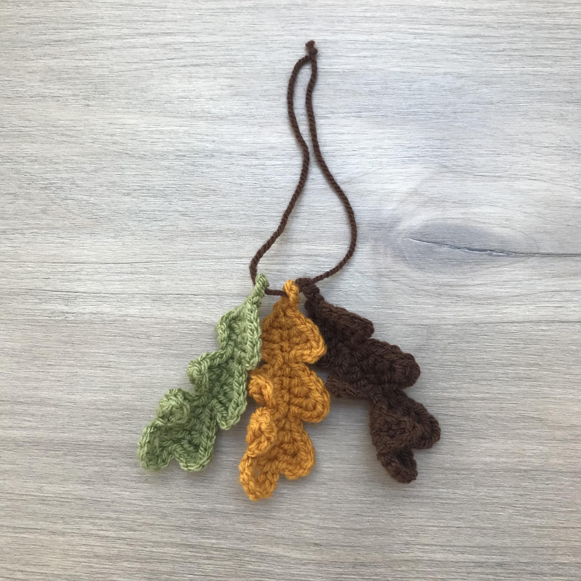 Crochet 3 Oak Leaves Hanging Decoration