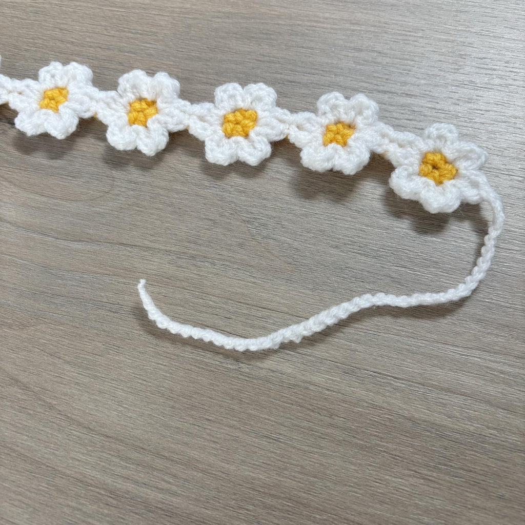 Crochet Daisy Hairband