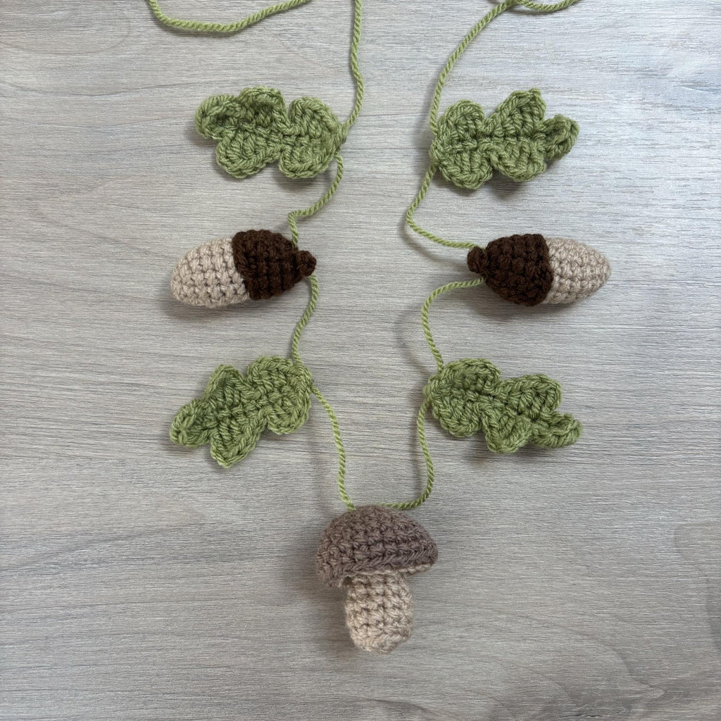 Crochet Acorn, Toadstool and Leaf Bunting