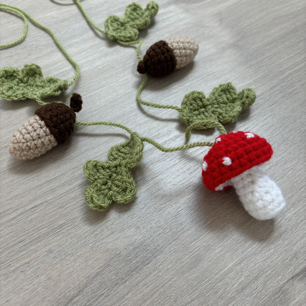 Crochet Acorn, Toadstool and Leaf Bunting
