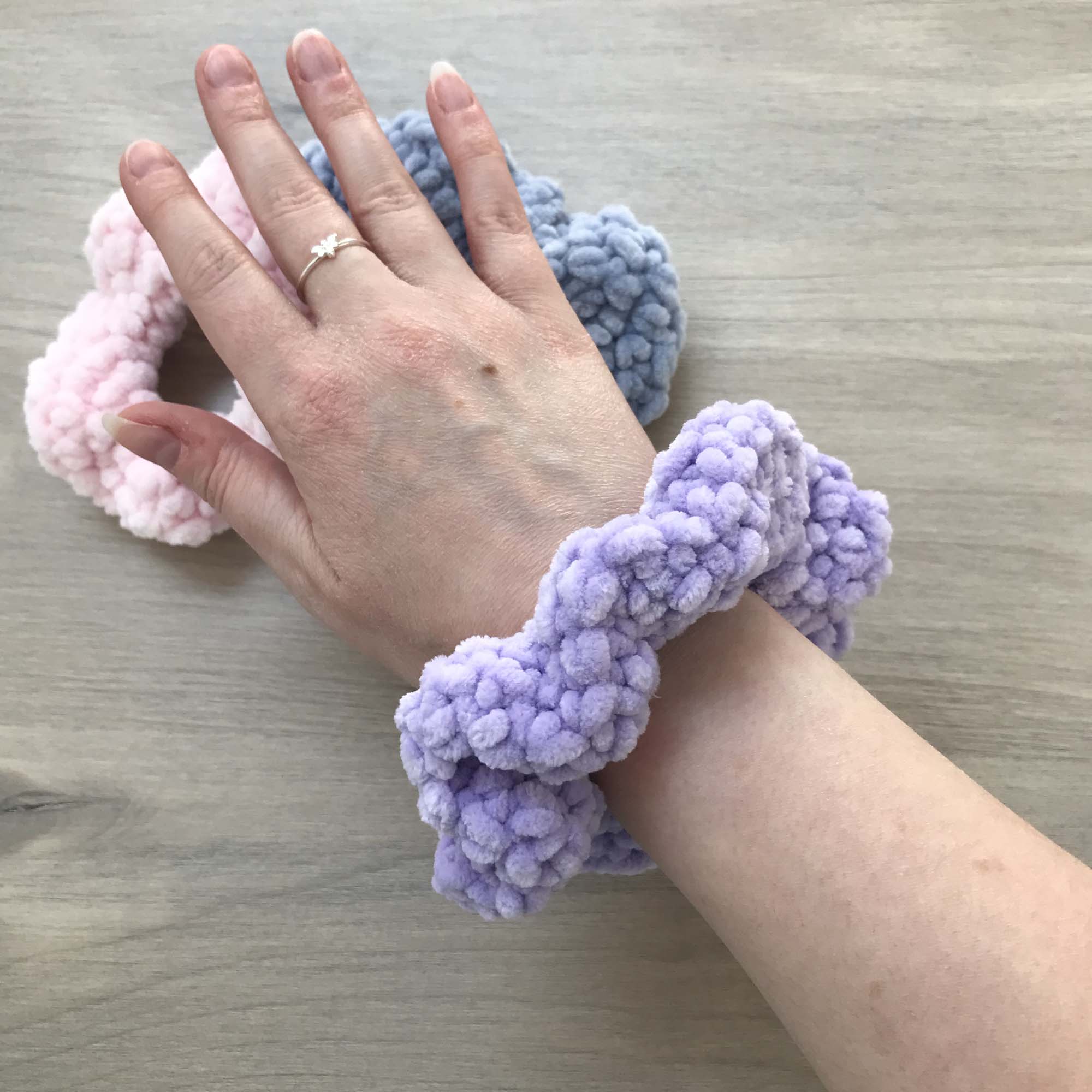 Fluffy Crochet Hair Scrunchie